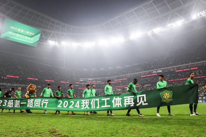 雷吉隆可能被热刺提前召回 多特蒙德已经询价《镜报》消息，热刺可能提前召回雷吉隆，以应对严重的伤病问题，同时多特蒙德已经向热刺询问了雷吉隆的价格。